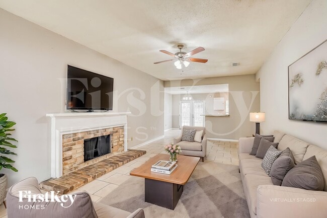 Photo - 17914 Holly Forest Dr