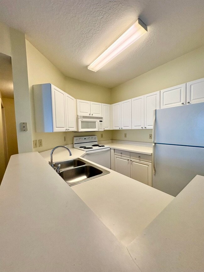Photo - 25113 Harbour Vista Cir