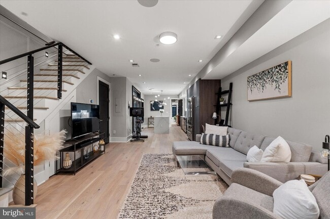 Photo - 1429 W Street NW Unit 1
