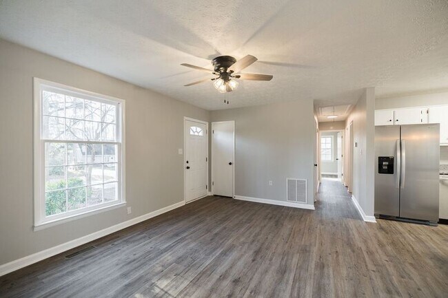 Photo - 1210 Bouldercrest Cir