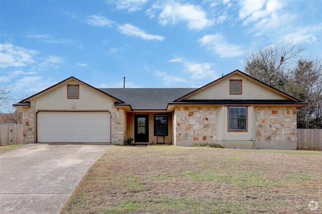 Building Photo - 1703 Holly Trail Rental