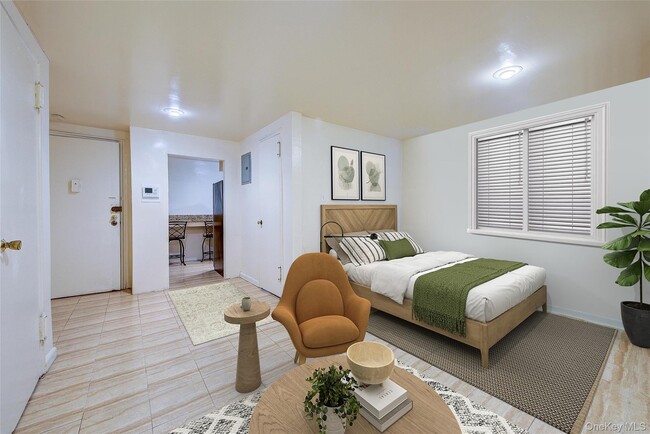 Building Photo - 25 Burns St Unit 1A