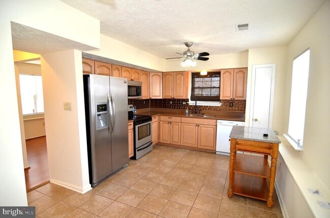 Photo - 2165 Freemantle Ct