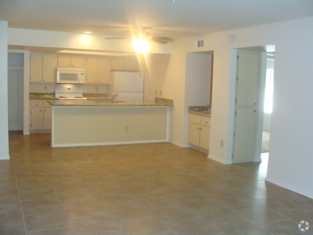 Building Photo - 7777 E Main St Rental