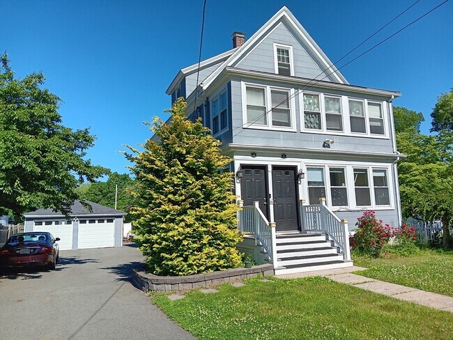 Building Photo - 63 Spruce St Unit 2