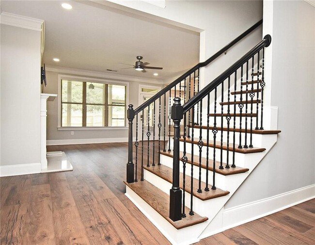 2625 Hickory Hill Dr