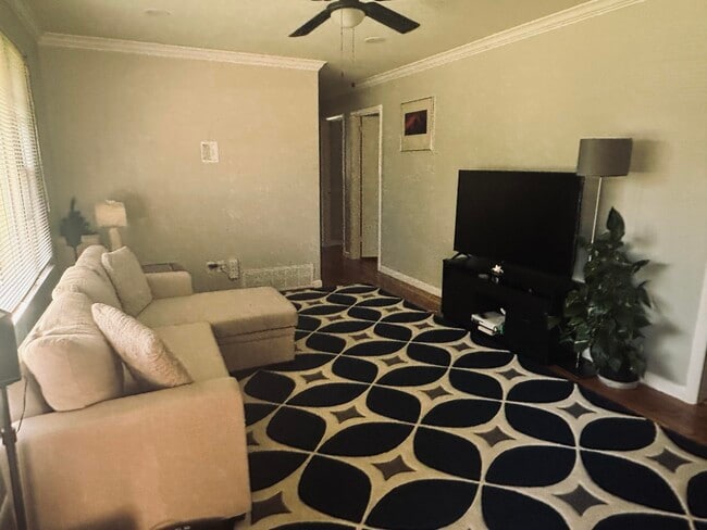 Photo - 344 Harvard Dr