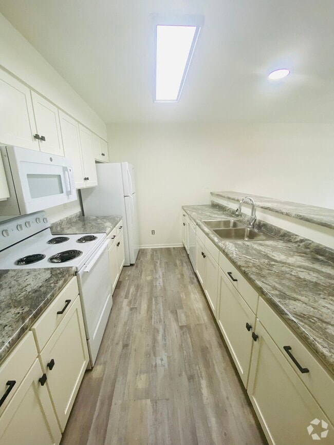 Building Photo - 245 Beaver Kreek Center Unit 1 Rental