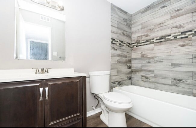 Photo - Oak Haven Apartments