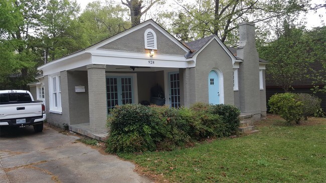 Photo - 928 Manship St House