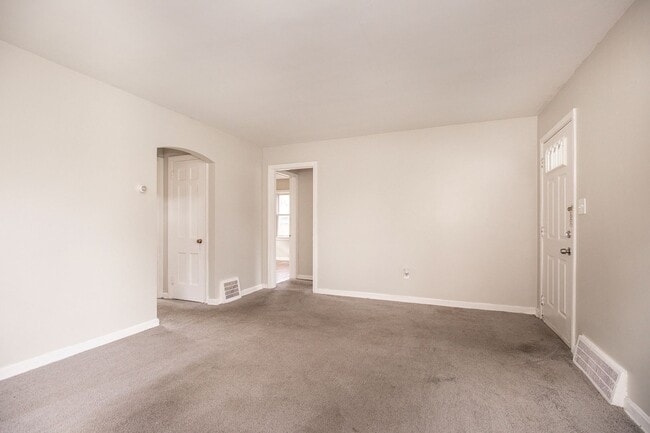 Photo - 3 BED 1 BATH BEAUTIFUL SINGLE FAMILY HOME