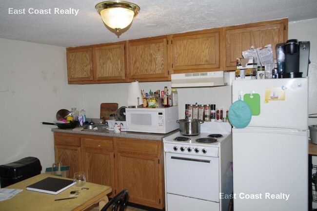 Building Photo - 36 S Huntington Ave Rental