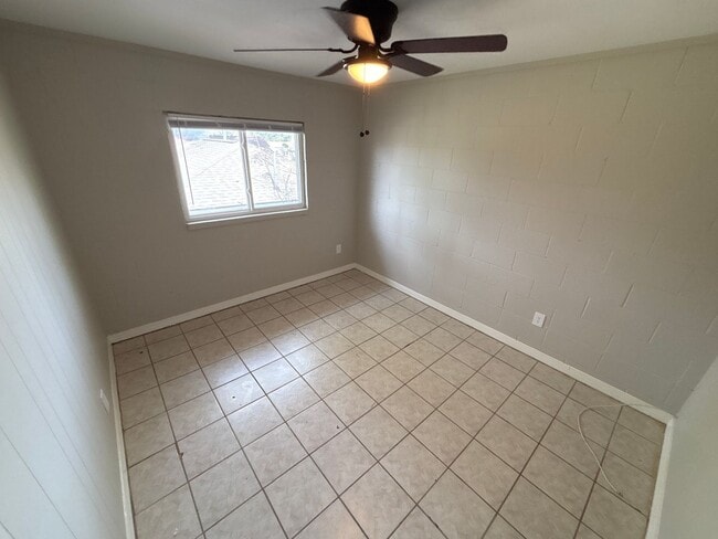 Photo - 2150 Saxon St Unit 2150 Saxon St  C