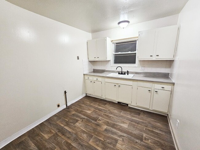 Photo - 241 Cluster Ave