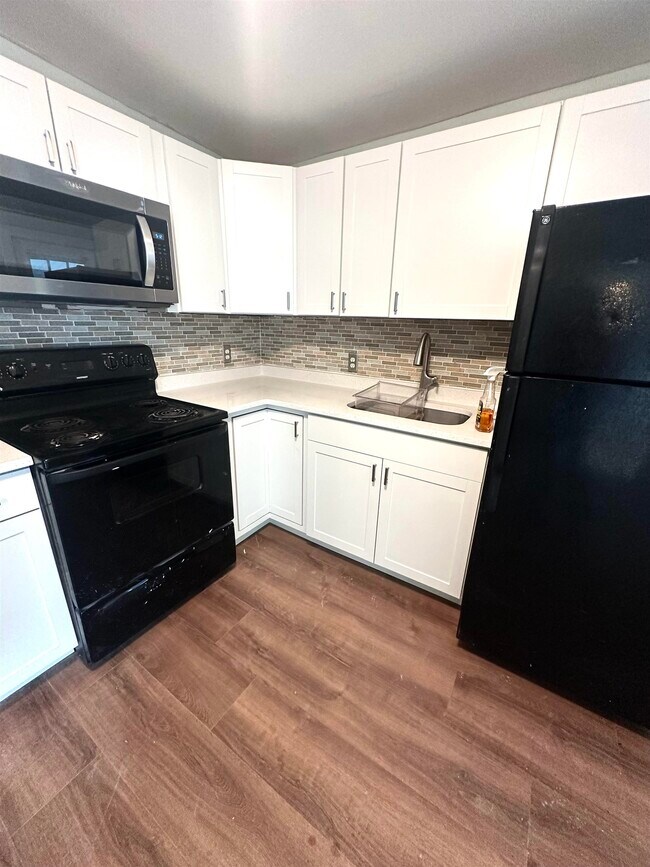 Photo - 111-113 Portland Ave Unit B