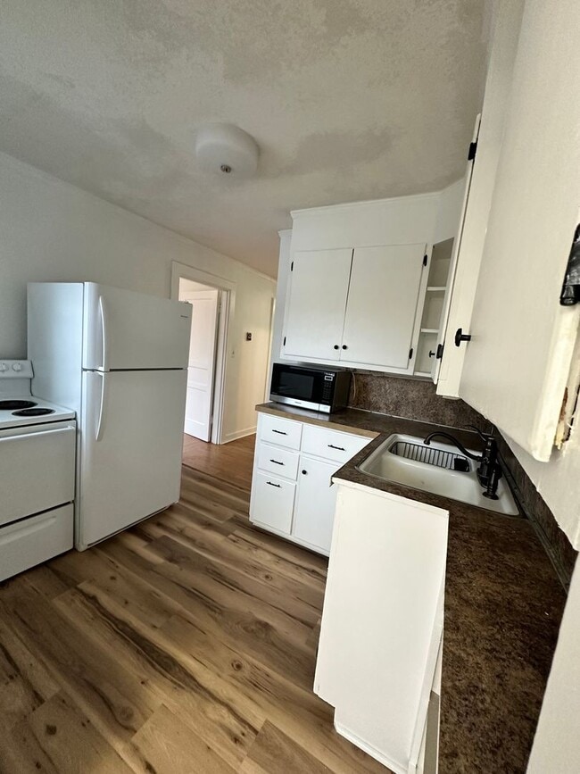 Photo - 304/306 West 14th Street Unit 304 West 14th Street