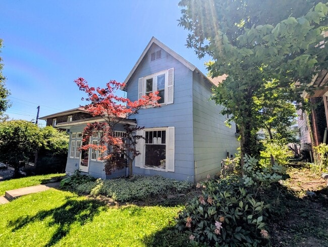 Photo - 417 W Nelson St