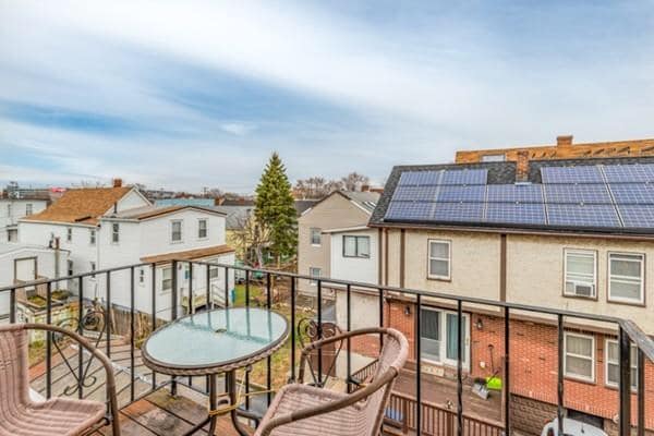 Photo - 541 Revere St