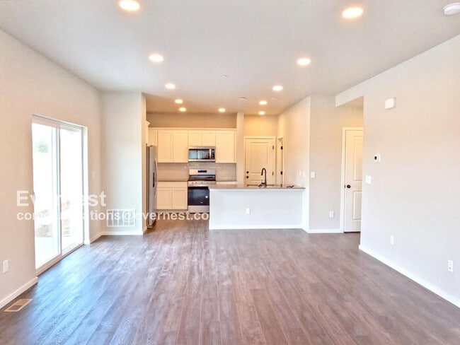 Photo - 2814 Barnstormer St