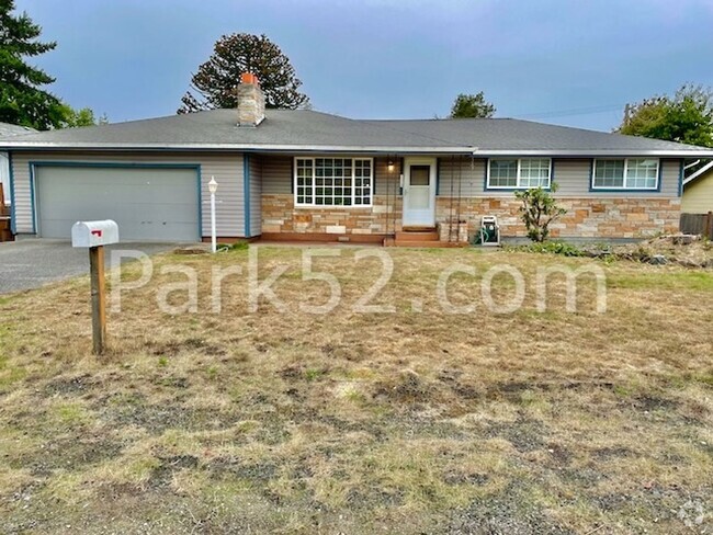 Building Photo - 5 Bedroom Single Family Home in Tacoma