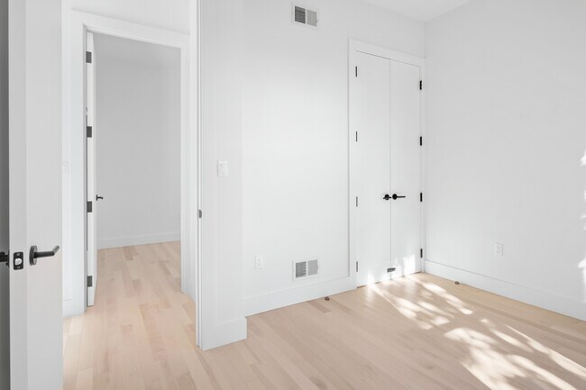 Photo - Common Owens (Furnished Rooms)