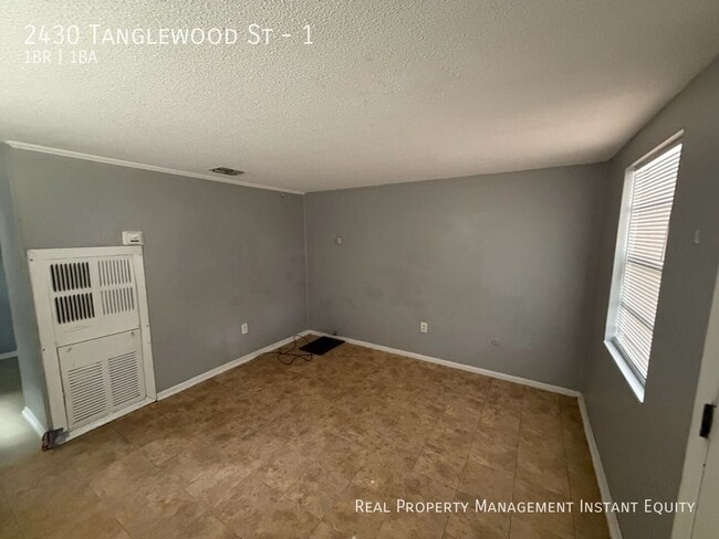 Photo - 2430 Tanglewood St Unit 1