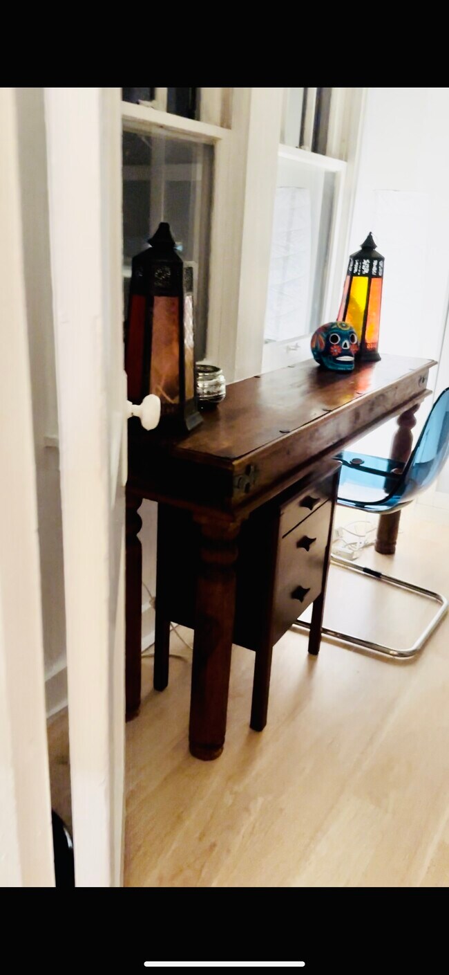 Work space in bedroom - 1302 S N St Unit UGL apt 2