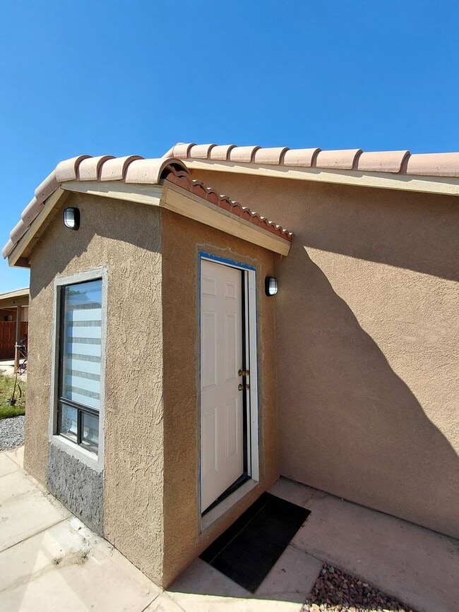 Photo - 936 Alameda St Unit Studio