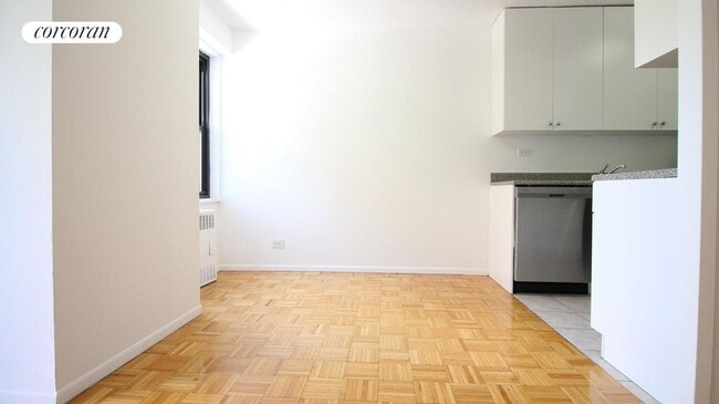 Photo - 621 Amsterdam Ave