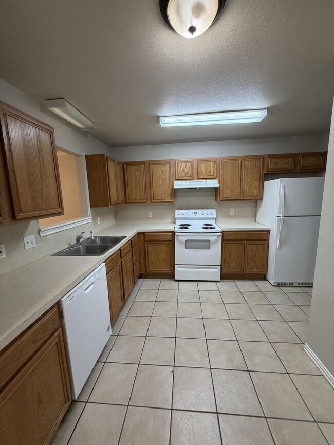 Photo - 533 N Clinton Ave