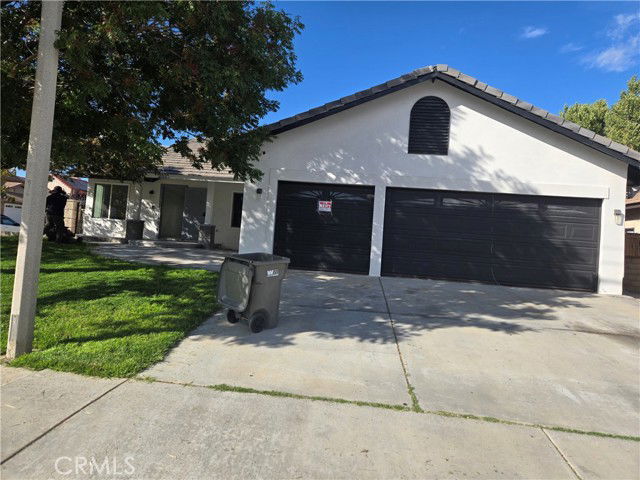 Building Photo - 2111 W Ave P8