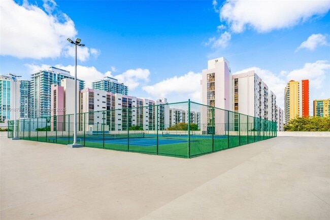 Photo - 17011 N Bay Rd Unit 718