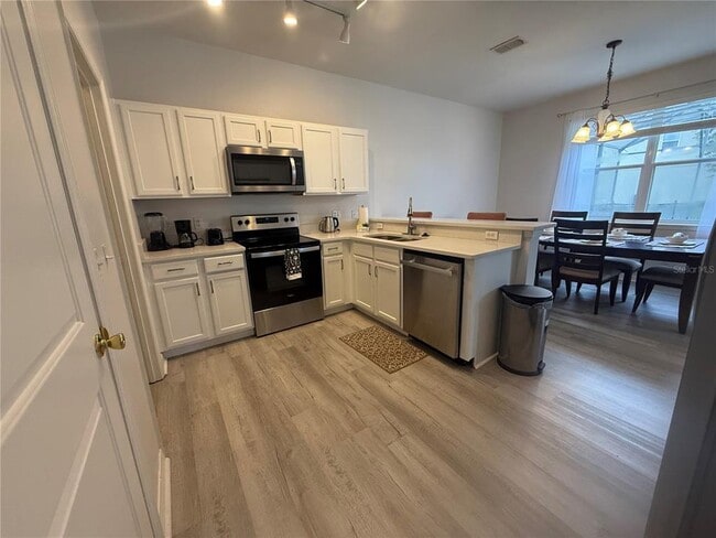 Photo - 1675 Royal Ridge Dr