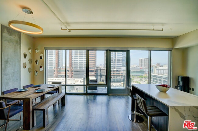 Photo - 1100 S Hope St Unidad 1206