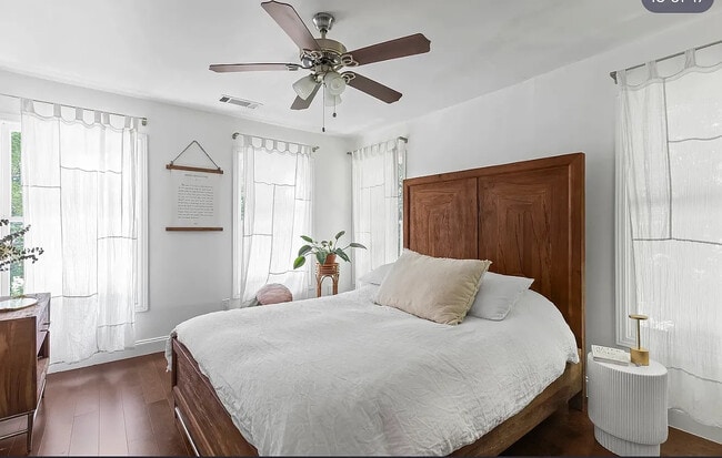 Photo - Room in House on Bridges Ave SW