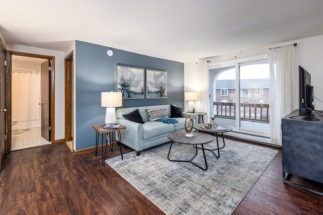 Raintree Island Apartment Homes