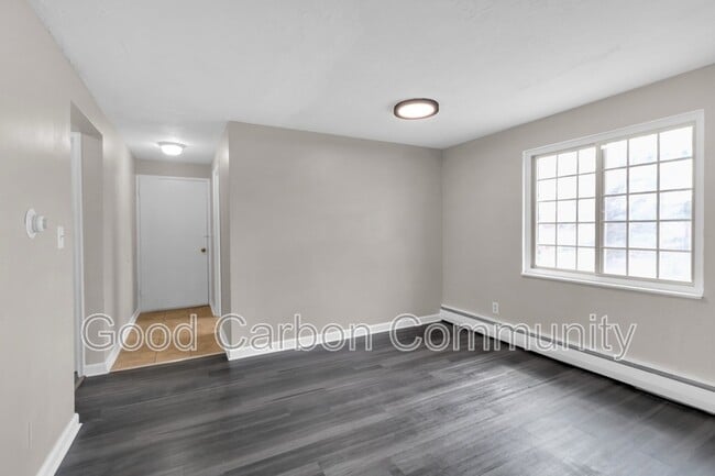 Photo - 311 Beattie Ave Unit 4