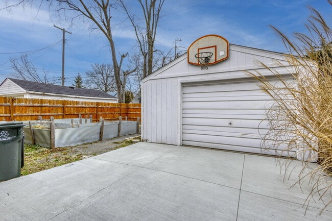 Photo - 23005 California St