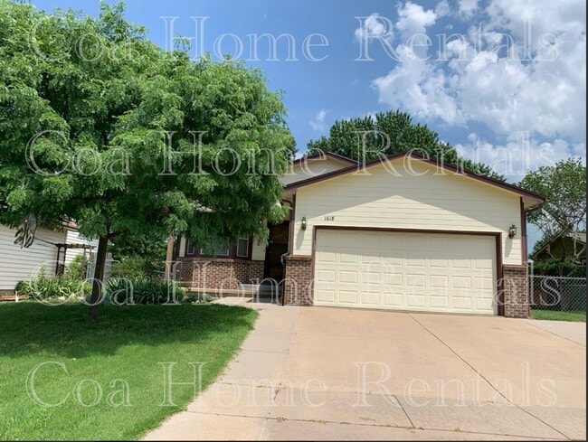 Building Photo - East Side Location