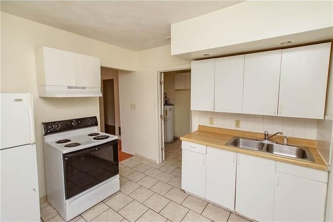 Photo - 58 W Askren St