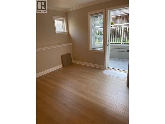 Photo - 32 W 14th Ave