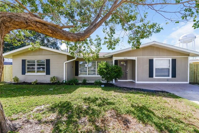 Photo - 1805 16th Ave Dr W Casa