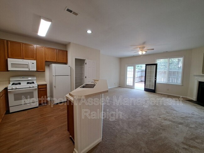 Photo - 4425 Log Cabin Dr