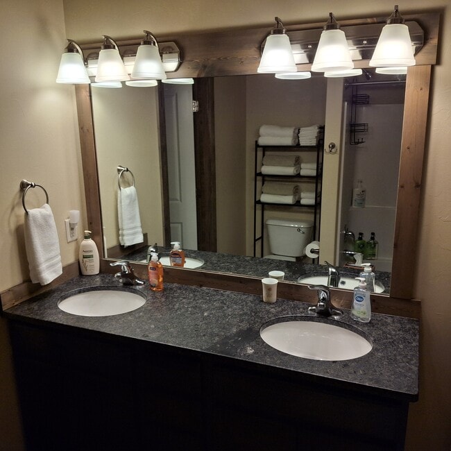 Photo - 161 Tail Feather Ln