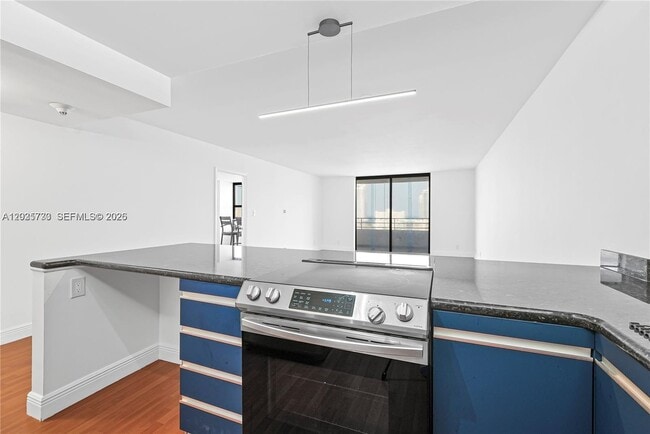 Photo - 2500 Parkview Dr Unit 1503