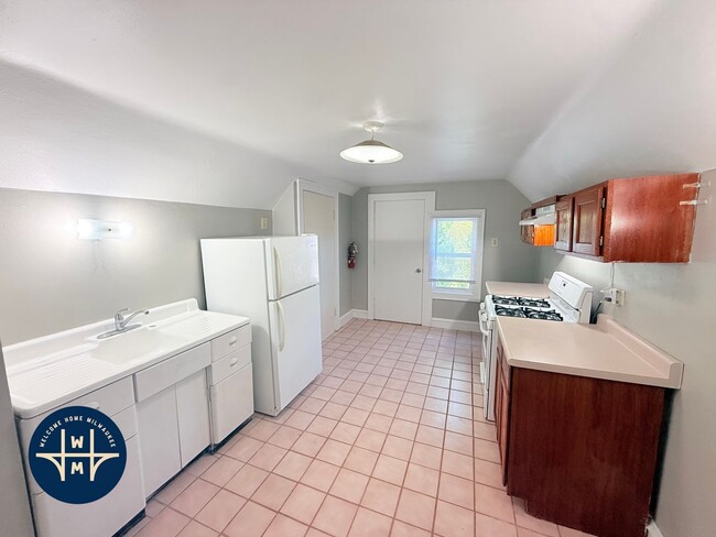2038A S Layton Blvd