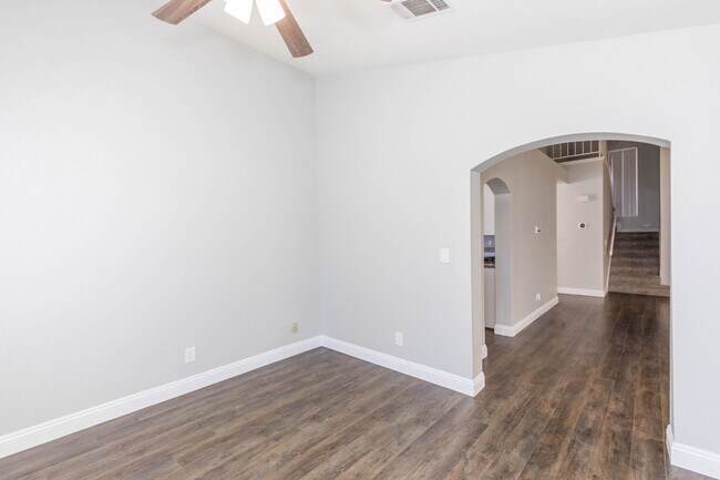 Photo - Lovely Home in The Lakes!