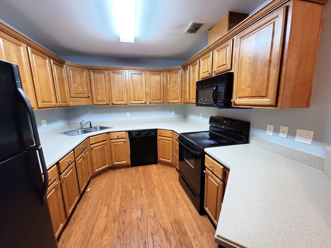 Photo - 1659 Quazar Rd