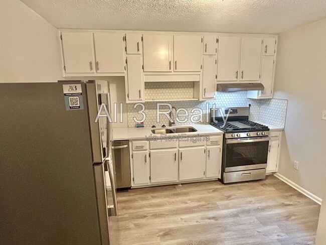 Photo - 293 Rogers St