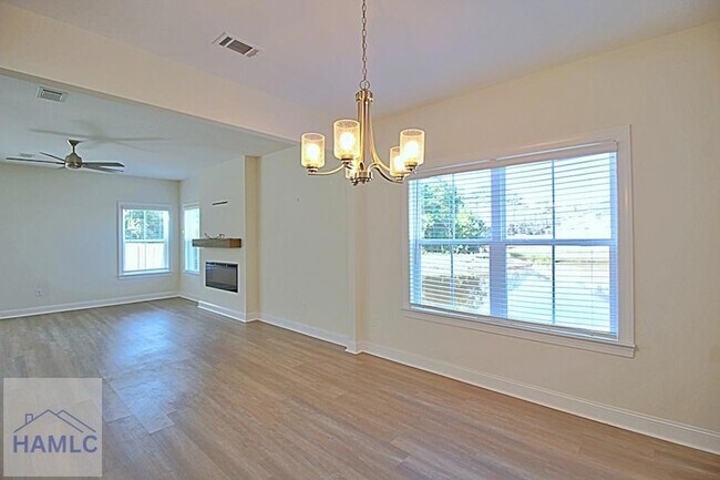 Photo - 151 Buckingham Dr